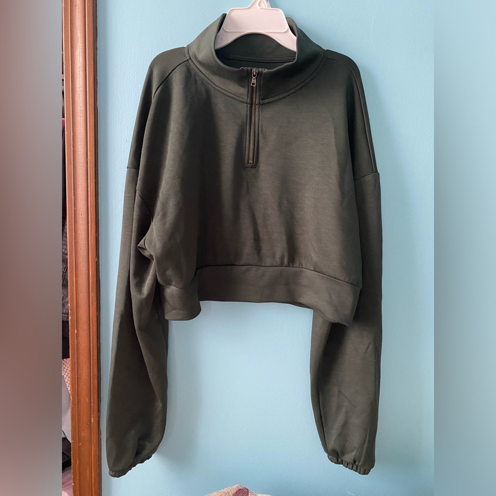 Gilly hicks cropped quarter zip
